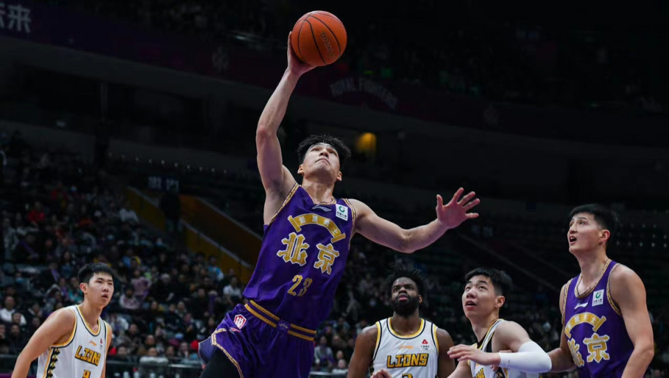 开云体育app-广东队主场大败，战绩遭打击